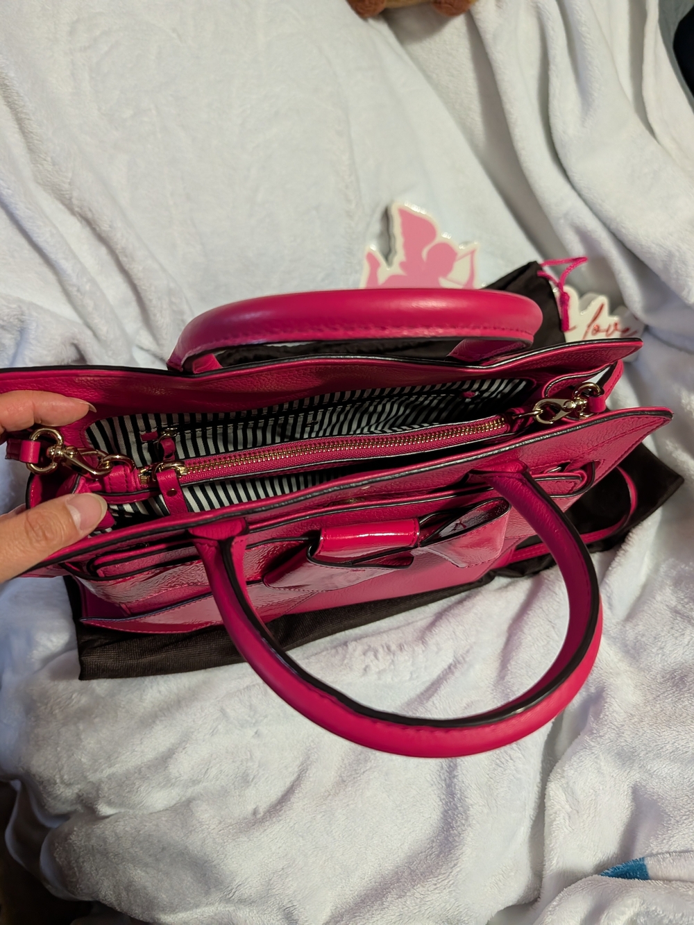 Kate Spade New York "Bow Valley Helena" Satchel - Picture 9 of 14